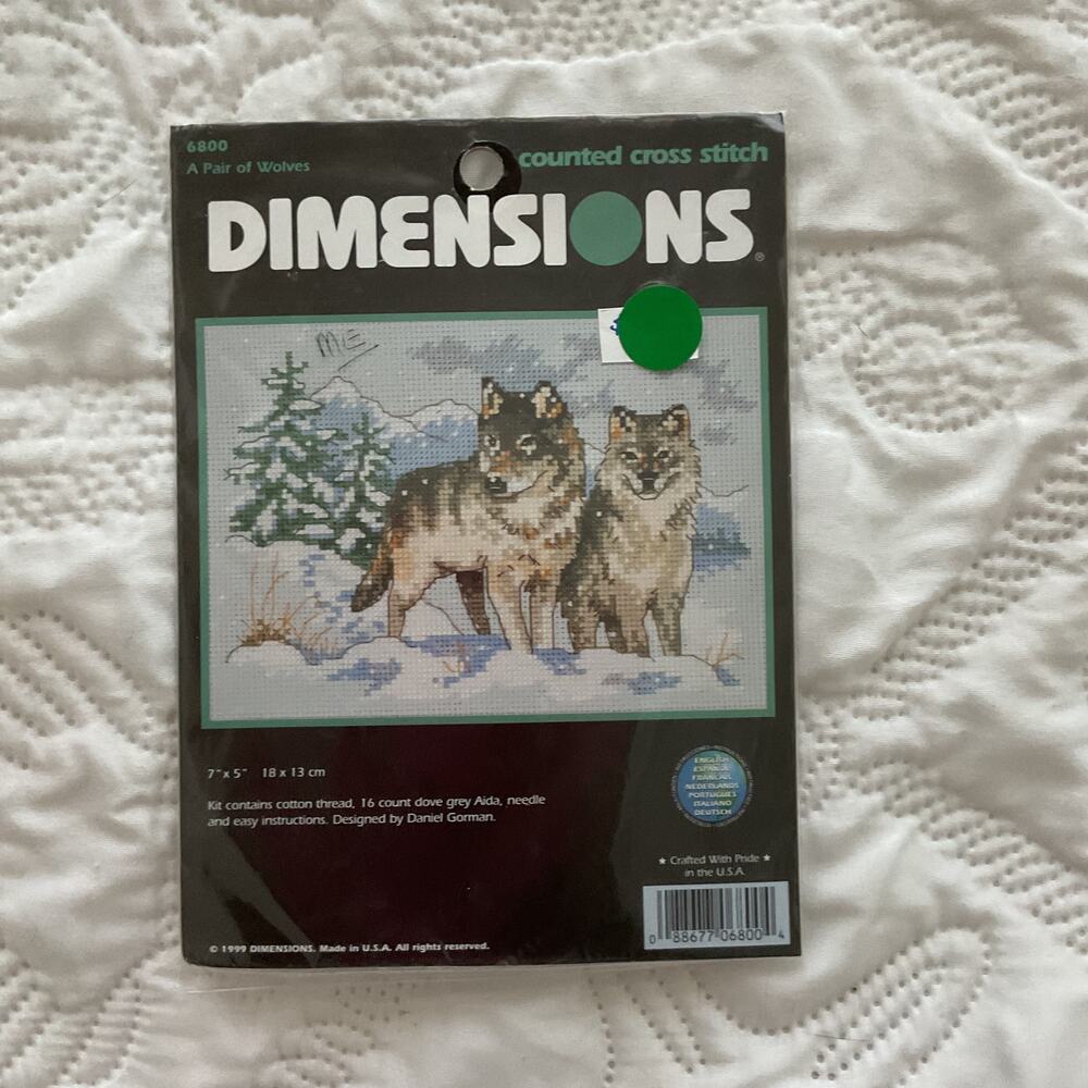 Dimensions 6800 A Pair Of Wolves Counted Cross Stitch 7 X 5